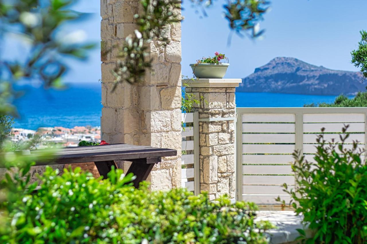 Venizelos Studios Platanias  Luaran gambar