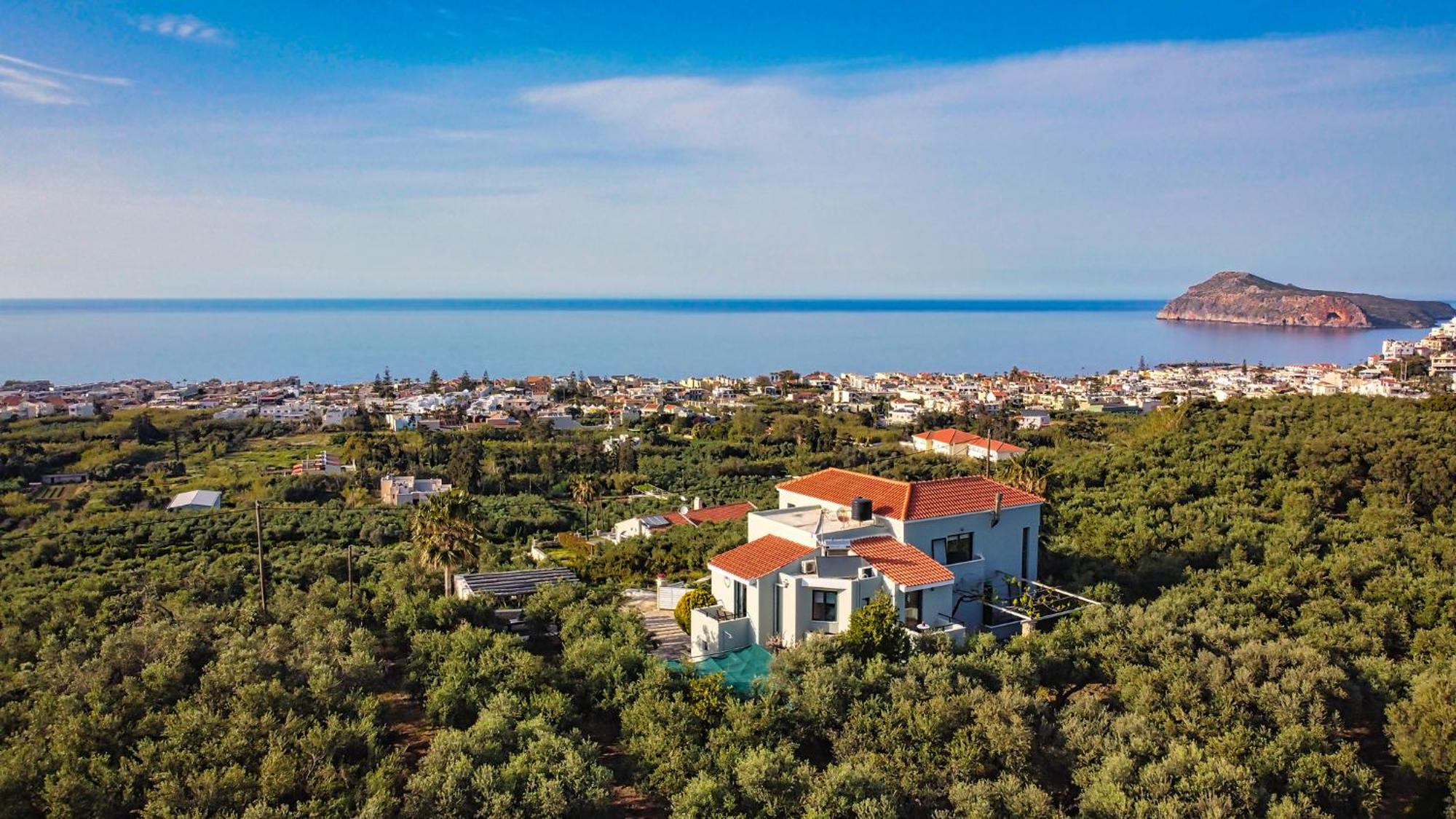 Venizelos Studios Platanias  Luaran gambar