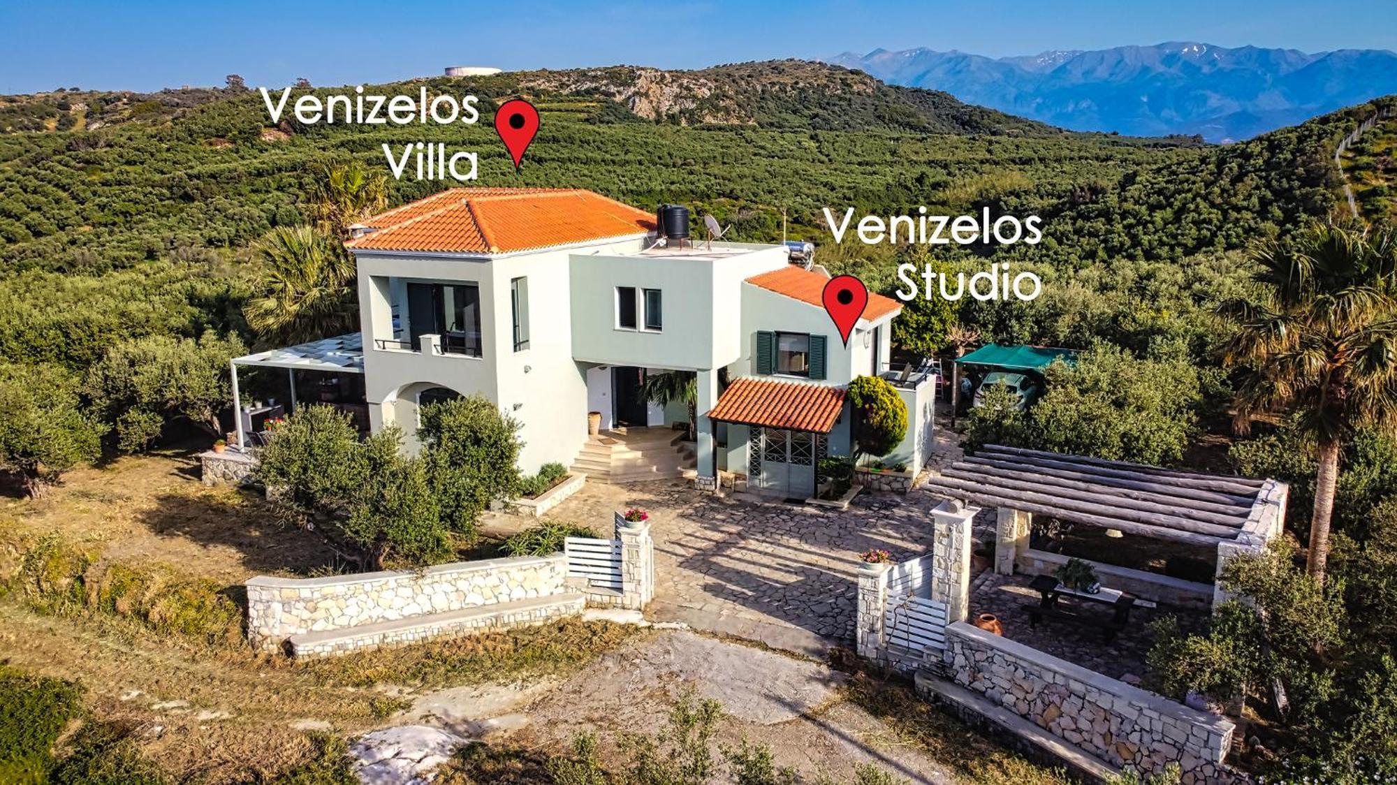 Venizelos Studios Platanias  Luaran gambar