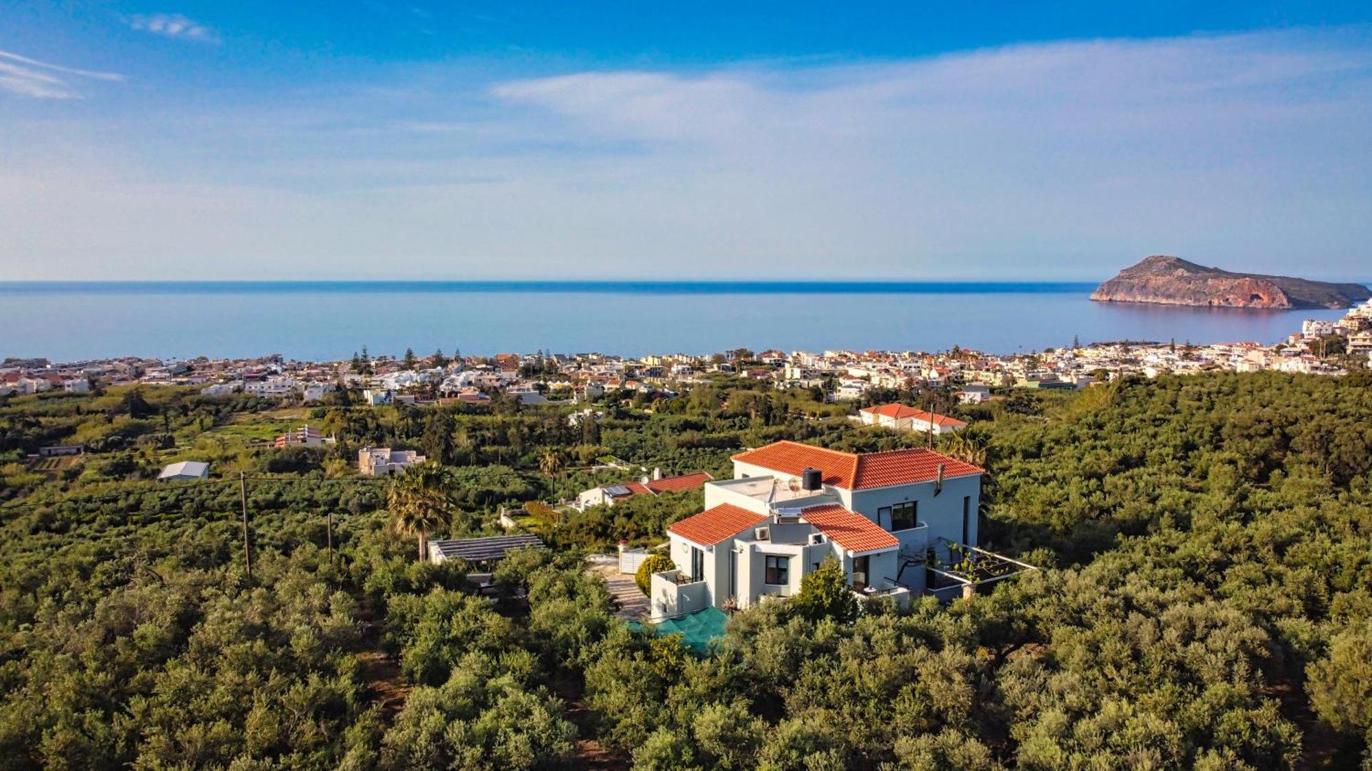 Venizelos Studios Platanias  Luaran gambar
